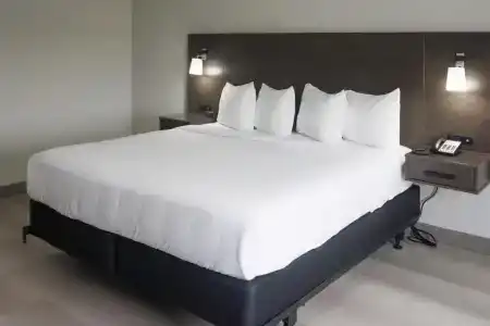 Onyx Miami Airport - 48