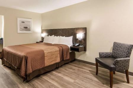 Quality Inn & Suites Dallas-Cityplace - 36