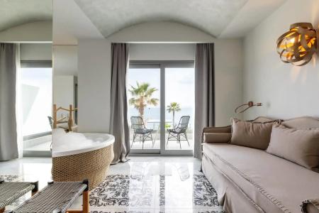 Blue Carpet Luxury Suites - 276
