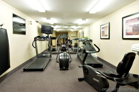 Holiday Inn Express and Suites, an IHG - 14