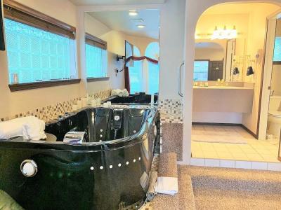 Breakers Boutique Inn - 9