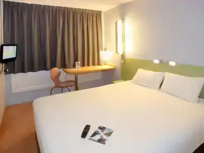 ibis budget Tours Centre Gare et congrès - 17