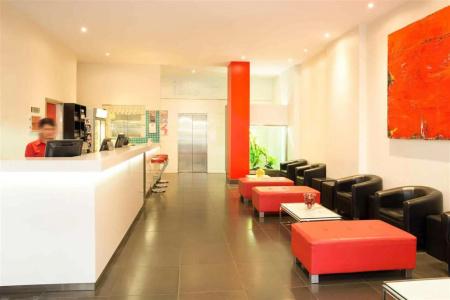 ibis World Square - 1
