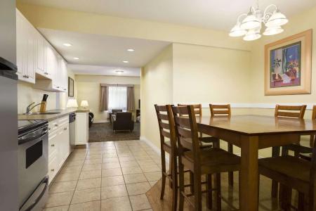 Days Inn & Suites by Wyndham - 53