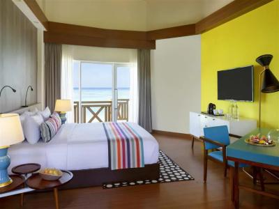 Mercure Maldives Kooddoo Resort - 2