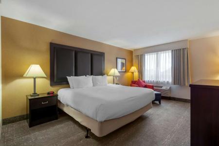 Best Western Plus Inn & Suites - 46