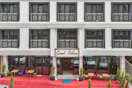 Grand Palace - 0