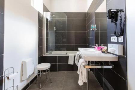 Best Western Le Renoir - 49