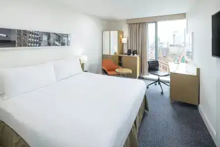 DoubleTree by Hilton Manchester Piccadilly - 2