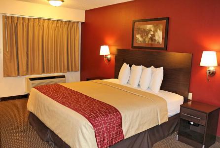 Red Roof Inn - 2