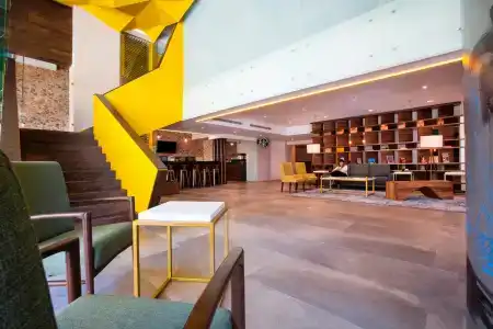Krystal Urban Guadalajara - 12