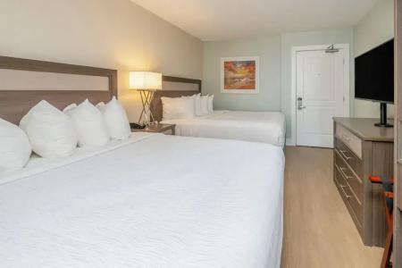 Commander & Suites - 97