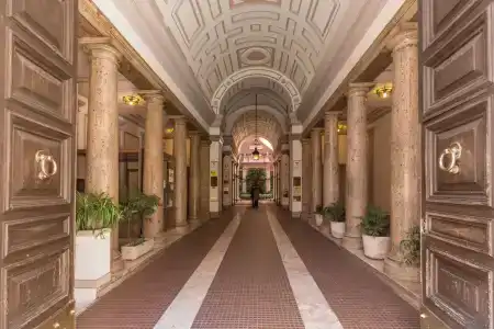 Everest Inn Rome - 11