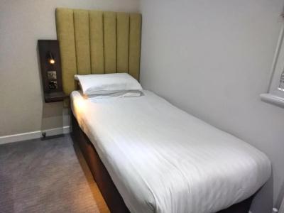 Garden Court - 16