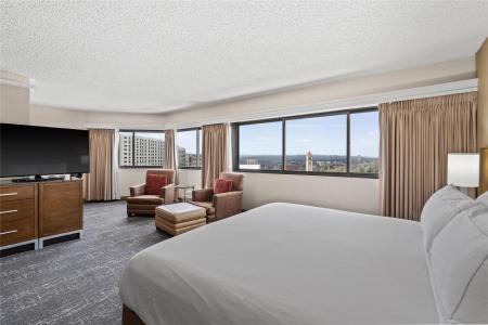 DoubleTree by Hilton City Center - 61
