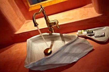 Voreina Gallery Suites - 67