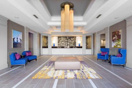 DoubleTree by Hilton Historic Savannah - 11
