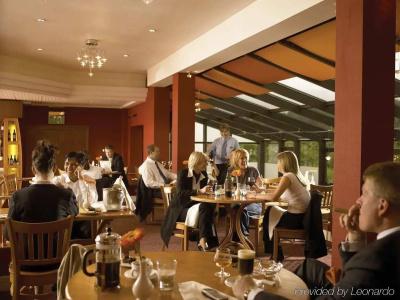 The Stormont - 48