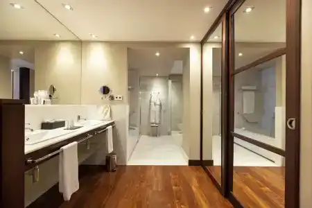 Hospes Amérigo - 100