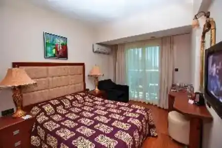Laurs Experience & Elegance - 50