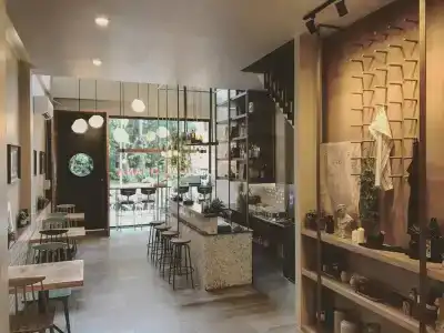 Sugar Ohana Poshtel - 21