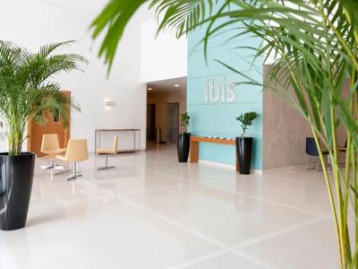 Ibis Abu Dhabi Gate - 16