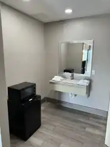 Nola Inn & Suites - 24