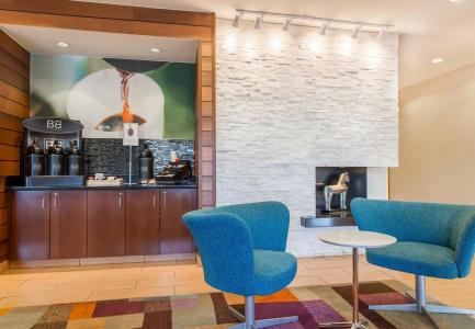 Fairfield Inn & Suites - 20