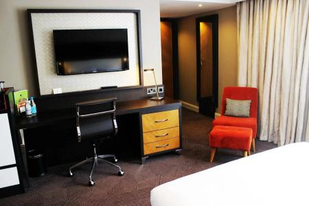 DoubleTree by Hilton London Ealing - 4