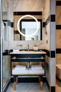 Niepce Paris, Curio Collection By Hilton - 9