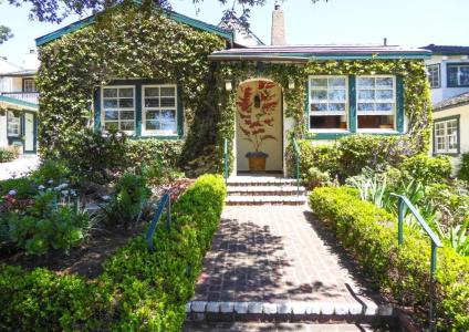 Briarwood Inn - 153