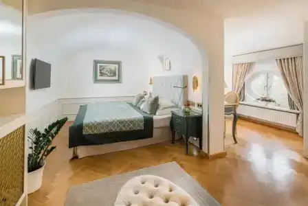 Schloss Mönchstein - 42