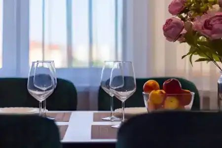 на улице Космонавта Леонова - 20