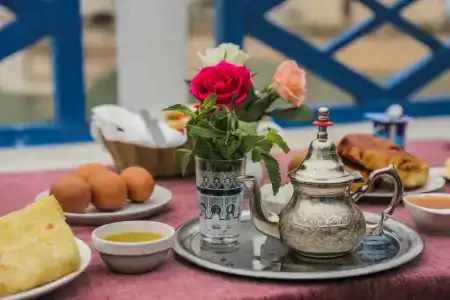 Riad Nakhla - 13