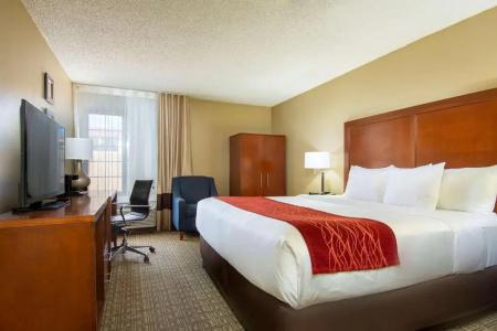 Comfort Inn Santa Fe - 38