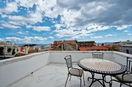 Jupiter Luxury - 175