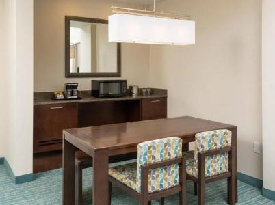 DoubleTree by Hilton Miami Doral - 32