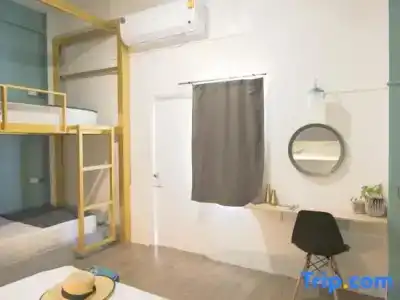 Hugger Guest House - 49