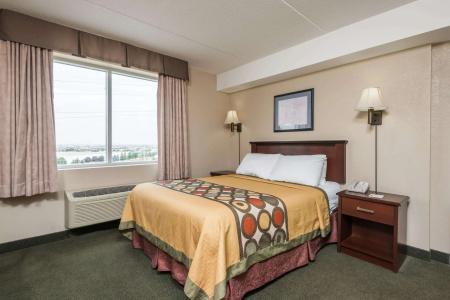 Super 8 by Wyndham - 5