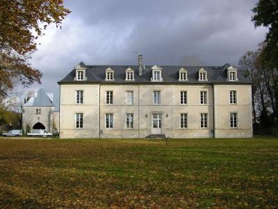 Château De Lazenay - Résidence Hôtelière - 0