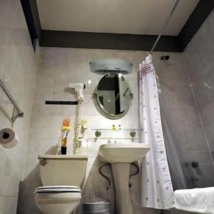Off Soho Suites - 34