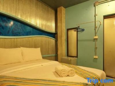 Seabox Khaolak Hostel - 30