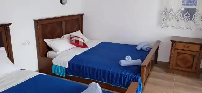 Studios Kapetanios - 107