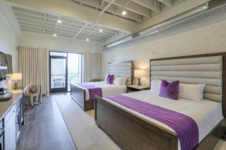 Studio 154 Luxury - 152