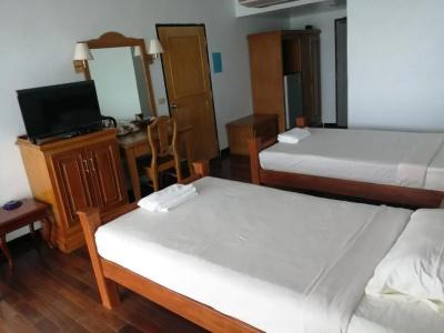 Jansom Beach Resort - 27