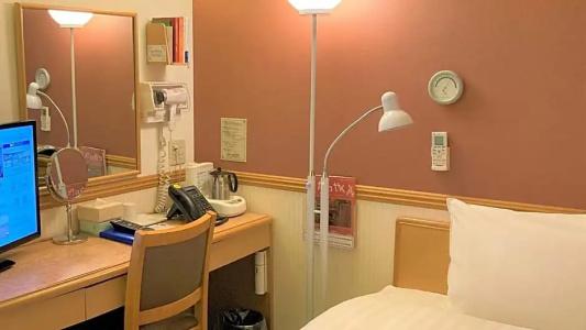 Toyoko Inn Tokyo Nihombashi - 31