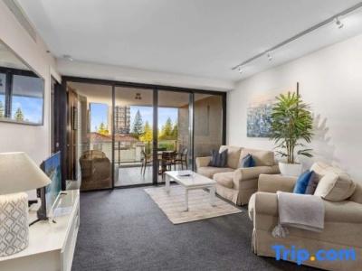 Ultra Broadbeach - 54