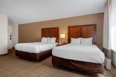 Comfort Inn The Pointe - 51