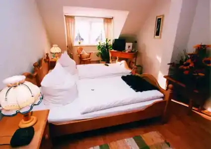 & Restaurant Bei Hölzchen - 27