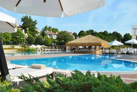 Oasis Resort & Spa - 11